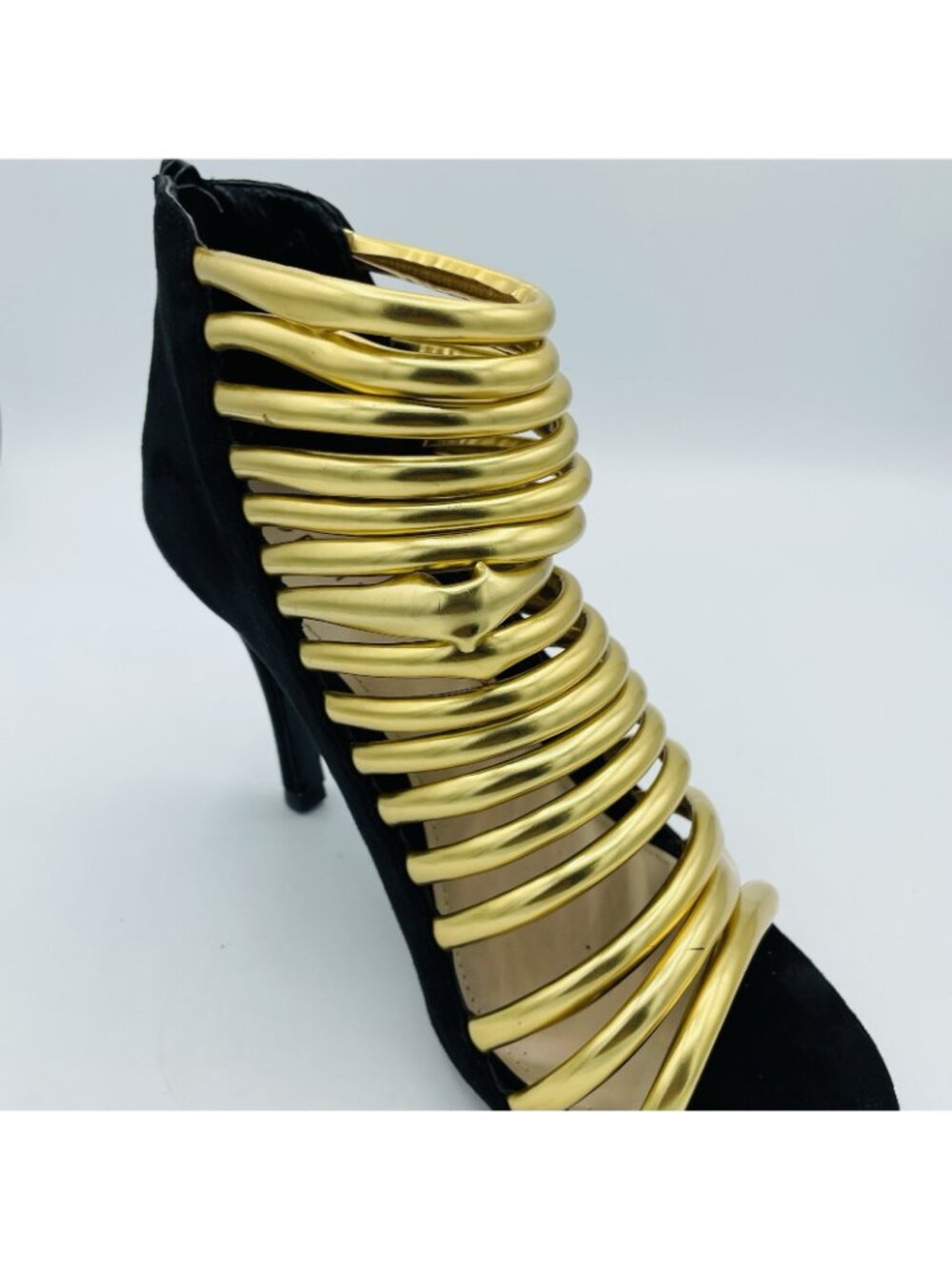Torrid Shoes Womens Size 8 Wide Black Gold Ankle Booties Heels Zip Peep Toe - Picture 10 of 12